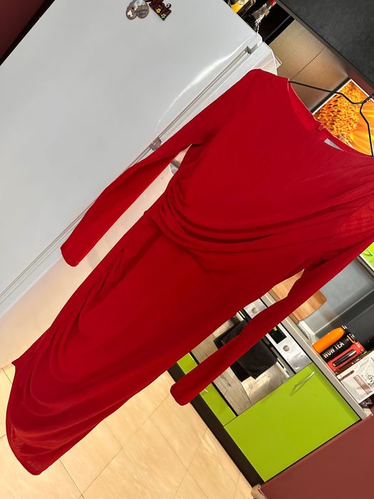 Чисто нови рокли