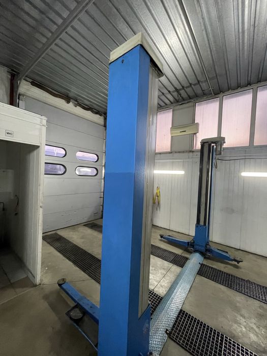 Elevator de vanzare  Ravaglioli Italia 2.7 tone