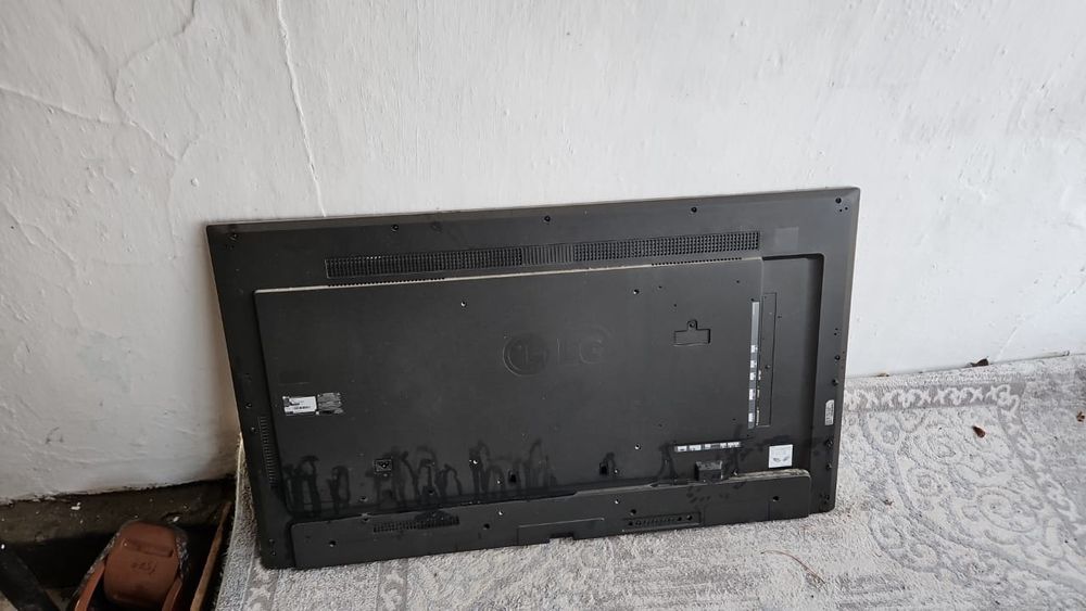 Монитор lg 50дюймов