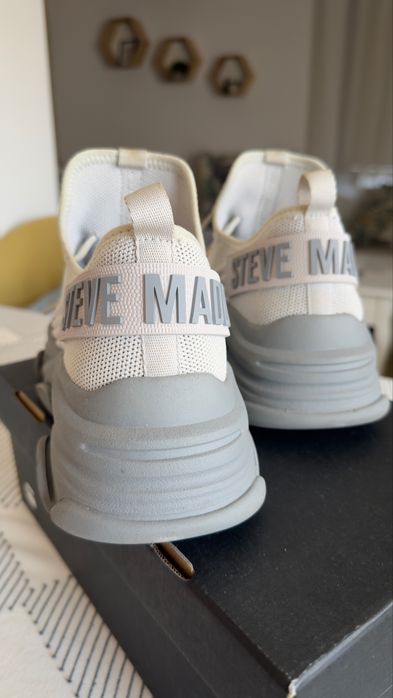 Steve Madden маратонки
