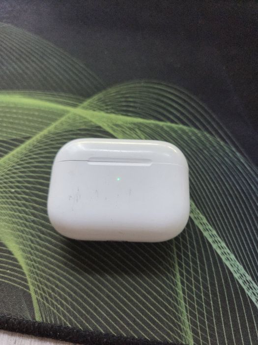 Apple AirPods Pro Wireless Bluetooth In-Ear Earbuds w/ Charging Case W