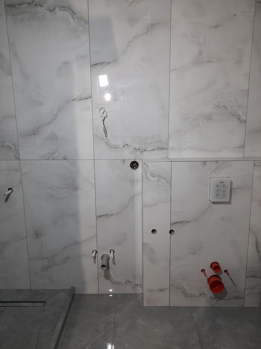 Кафель жабыстырамыз. Укладка кафеля