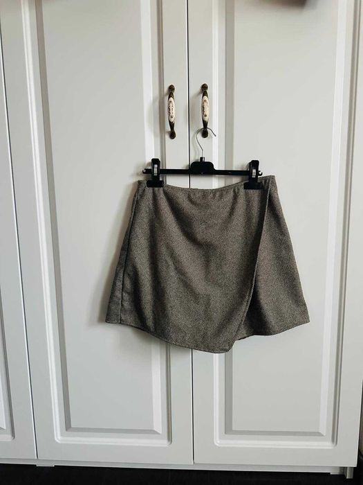 Compleu elegant,sacou si pantalon scurt marimea 38/40