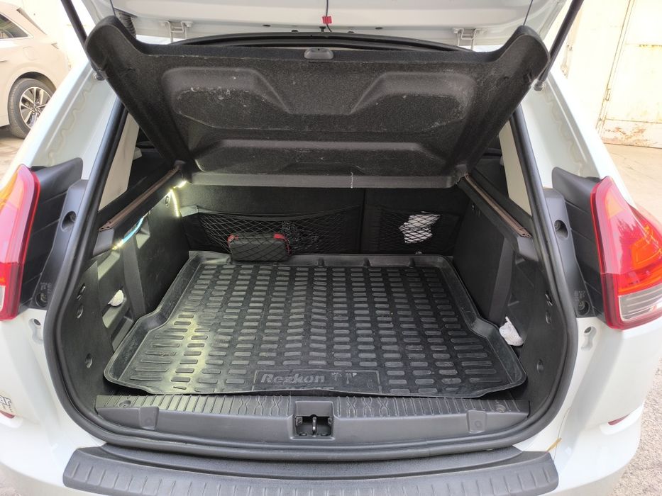 Евро стандарт 5.Продаю Lada Xrey 2019 год пробег 60000,возможен обмен.