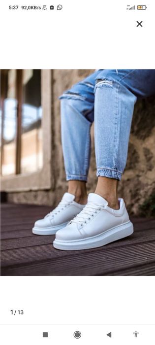 Keda krosovkasi oq rangda