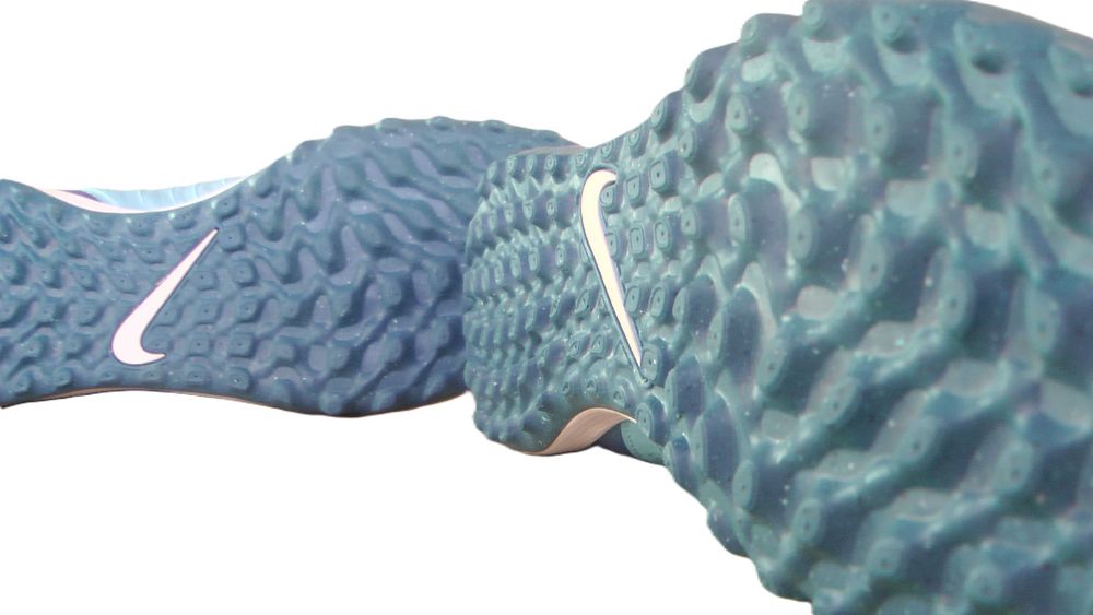 Ghete fotbal sintetic NOI Nike Phantom Luna Academy marimea 41 45