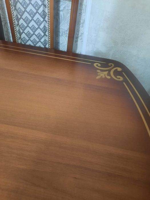 Продам Стол со стульями