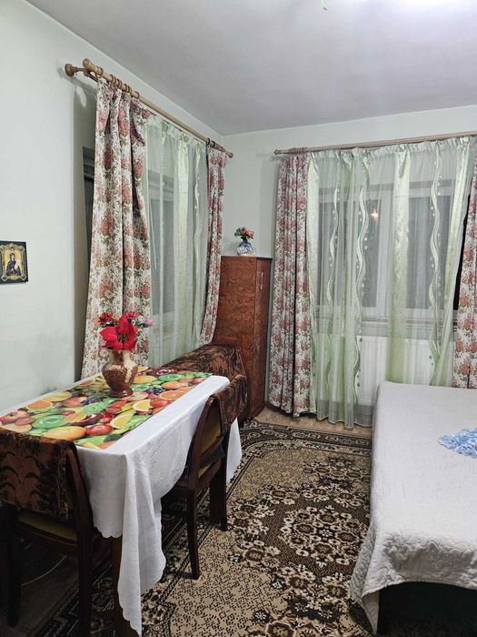 garsoniera de inchiriat Rahova- Teius