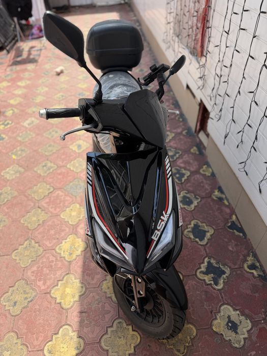 Scuter Bsk fara permis 25 km H nou
