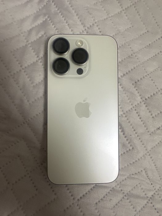Iphone 15 pro белый