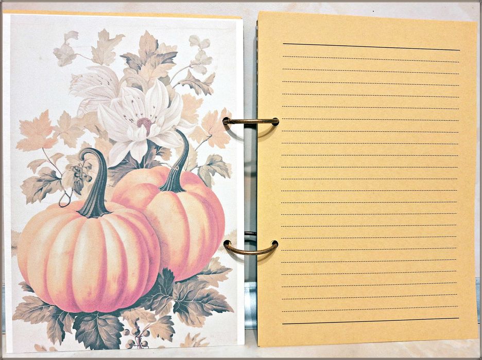 Ръчно изработен тефтер,рецептурник "Моите рецепти" в бежово