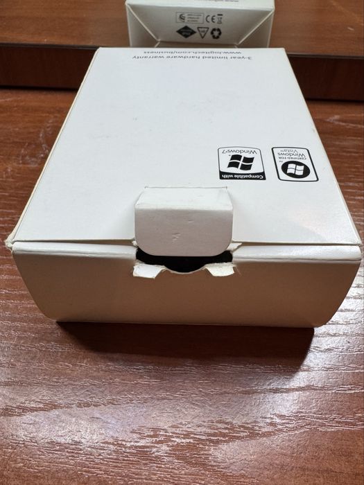 Веб-камера для учебы/работы Logitech Webcam Pro 9000