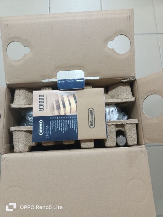 Кофеварка Delondhi