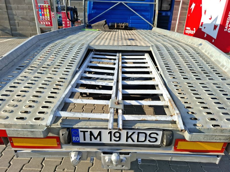 Tractări auto non-stop.