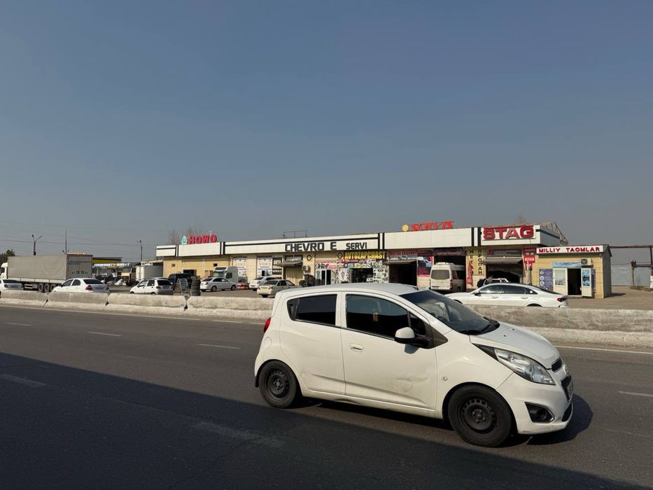 Продается нежилое помещение/Здание вдоль дороги 17.5 соток - Сергели