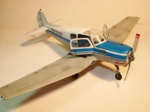 Сборная модель самолета Як-18Т (Амодел, 1/72)