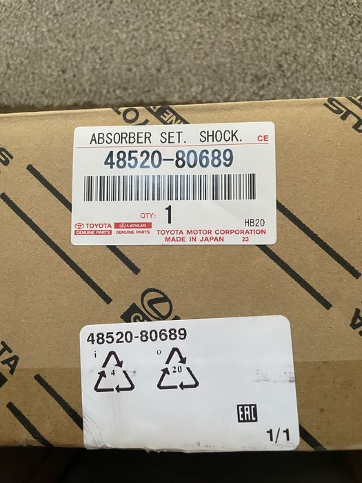 Продаю стойки от lexus es 250 , 2022