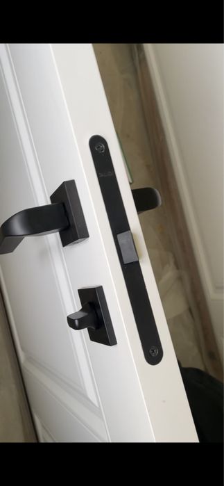 Установка дверей. Есік орнату