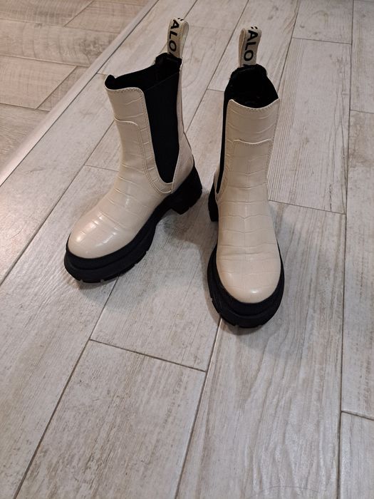 #Дамски боти #страхотни##