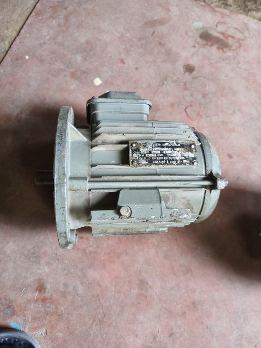 Асинхронный двигатель 0.25 кВт,1500 об/мин.