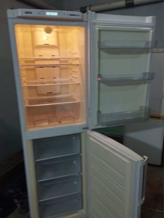 Продам холодильник