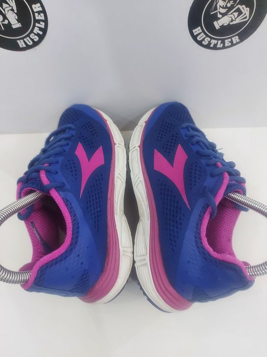Дамски маратонки DIADORA. Номер 38