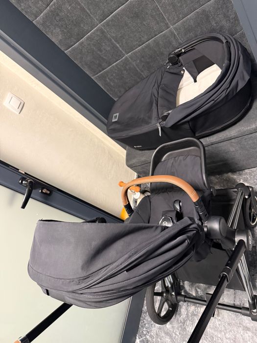 Cybex Priam 4 Platinum + два коша + зимен чувал + аксесоари