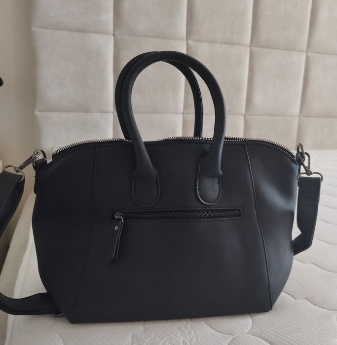 Черна дамска чанта