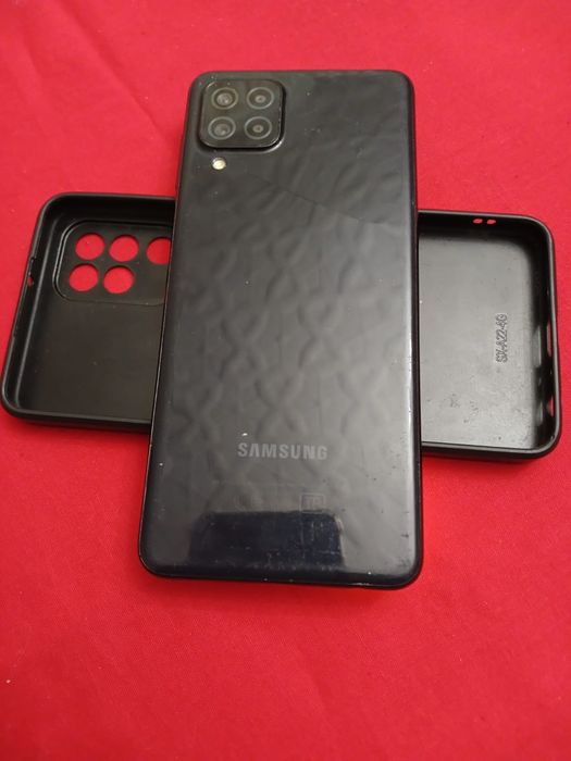 Продаю телефоны.