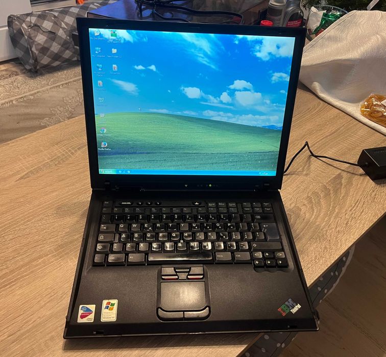 Laptop IBM ThinkPad R51 Pentium M retro paralel jocuri vechi XP