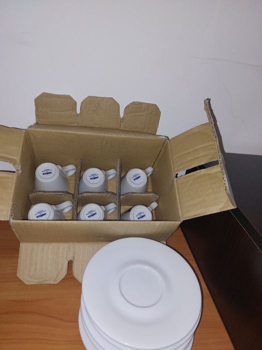 Чаши за кафе . Лаваца и аркопал