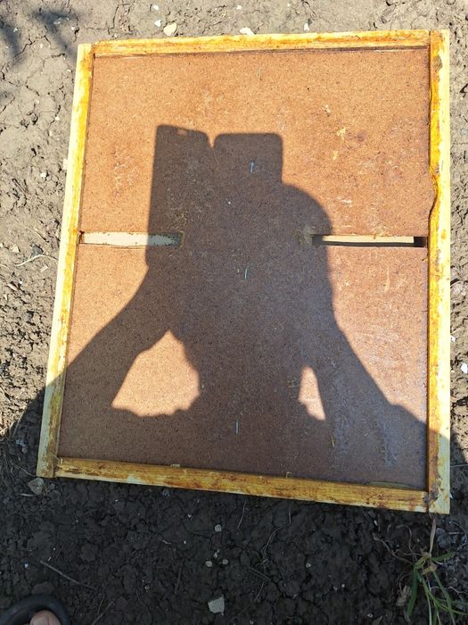 Рамки и пчелни кошери