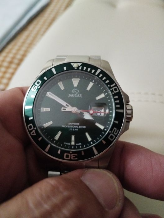 Jaguar executive diver