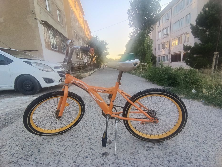 20 dyuymli Ukraina velosipedi sotiladi.
Holati yaxshi, hamma joyi i