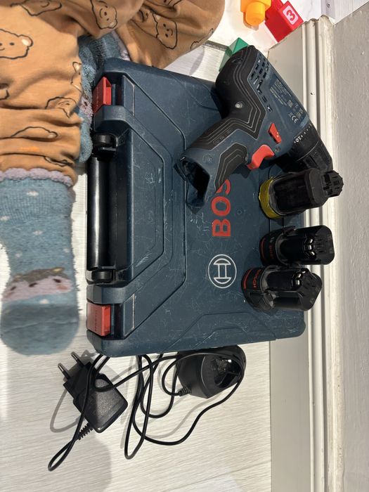 Срочно Шуруповерт bosch оригинал