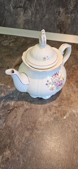 Порцелан - три кани