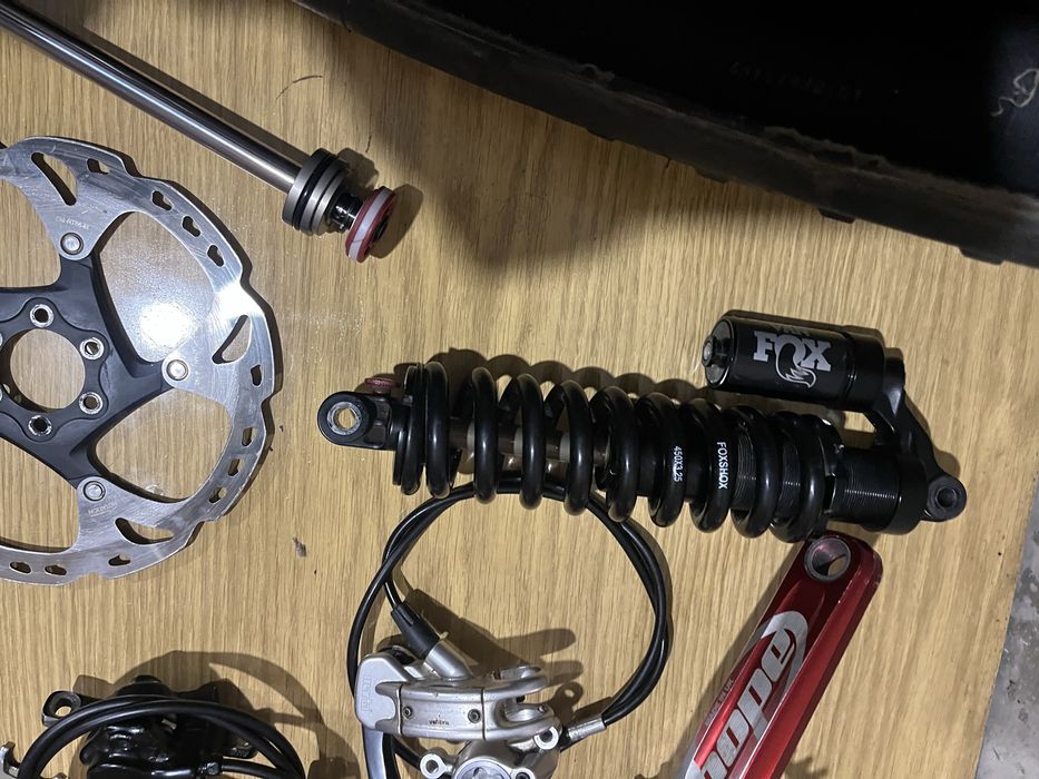 Dh части за колело гуми,спирачки,шиш,диск,шок,курбели