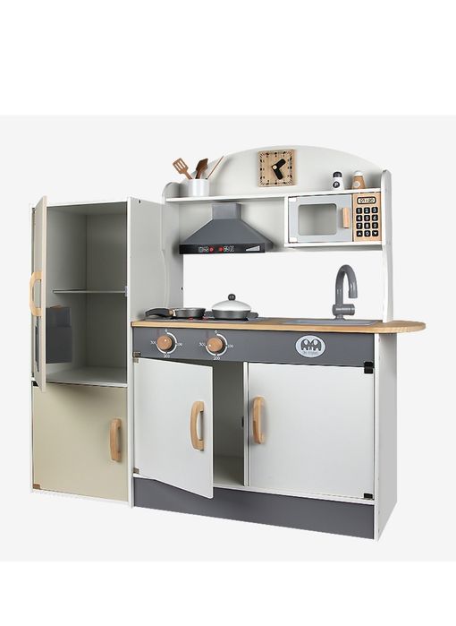 Детская кухня с холодильником