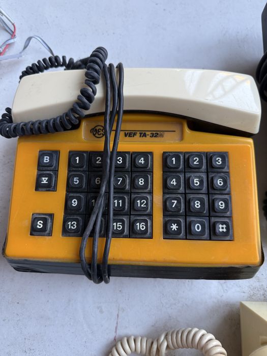 Телефон апаратлар сотилади.Рига.