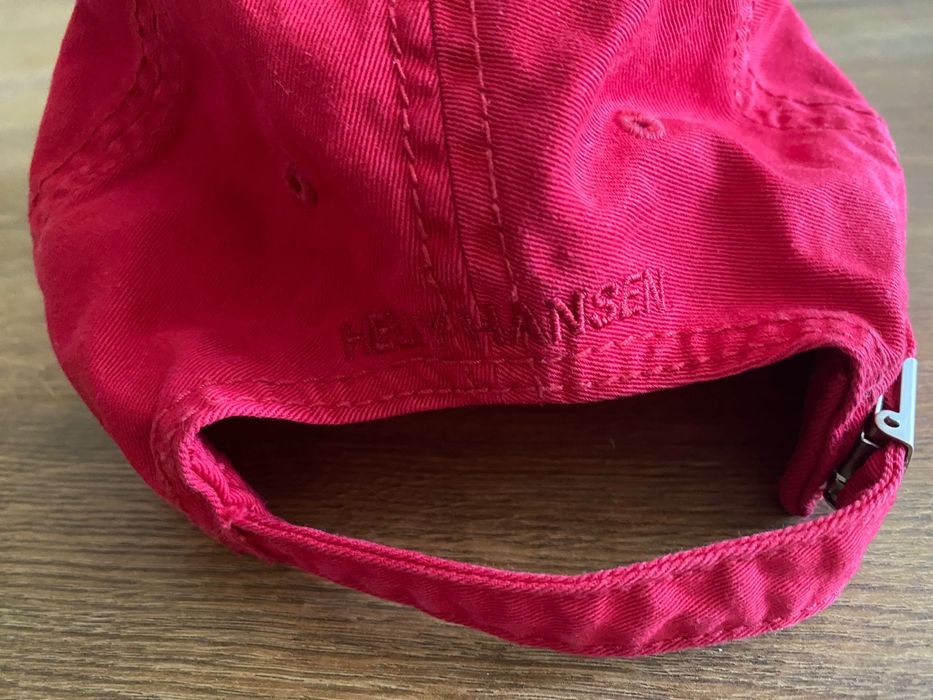 Шапка с козирка Helly Hansen