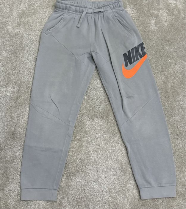 Pantaloni nike gri de copii marimea 147-158