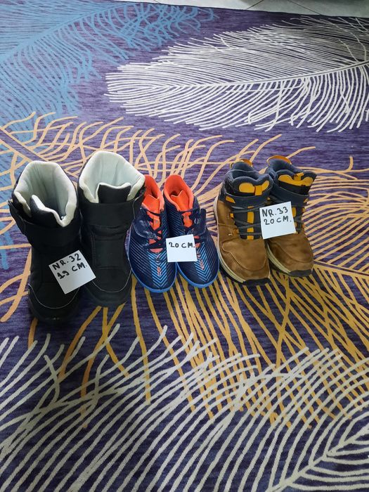 Vând papuci de copii