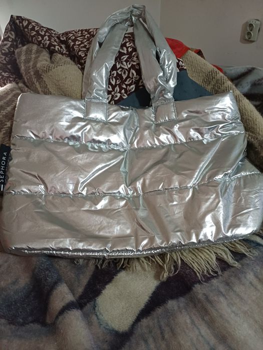 Дамска раница  и чанти