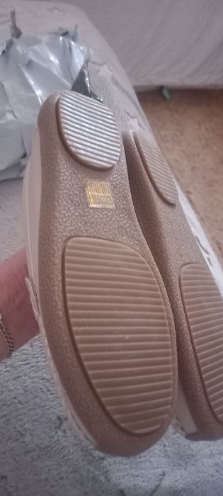 Продам женские лоферы