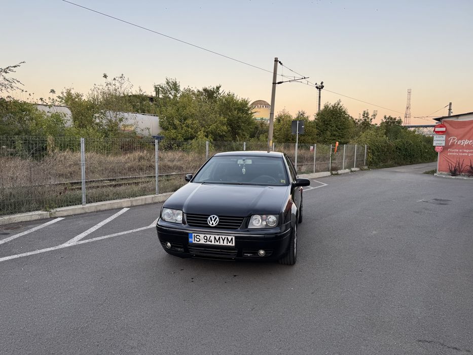 VOLKSWAGEN Bora