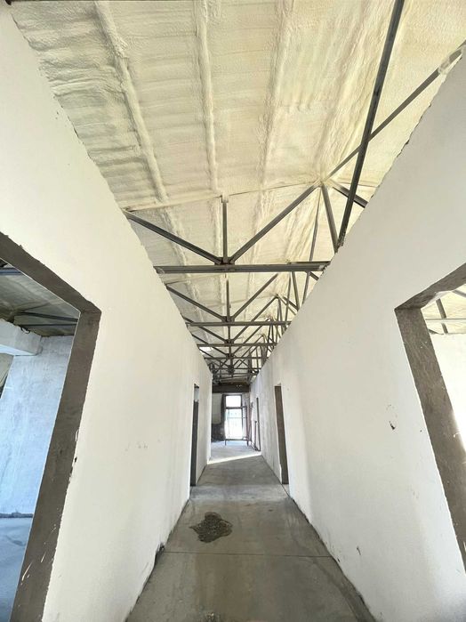 Теплоизоляция пенополиуретаном Напылением ППУ Изоляция Мансарды Кровли