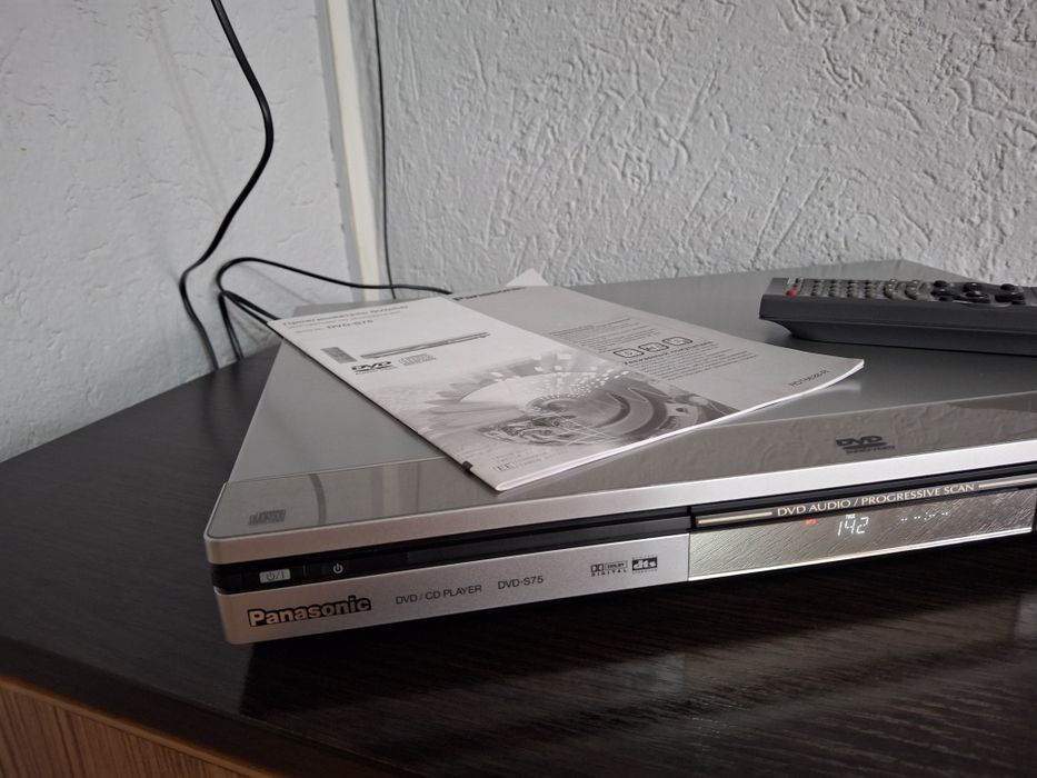 Продам DVD/CD Player Panasonic DVD-S75