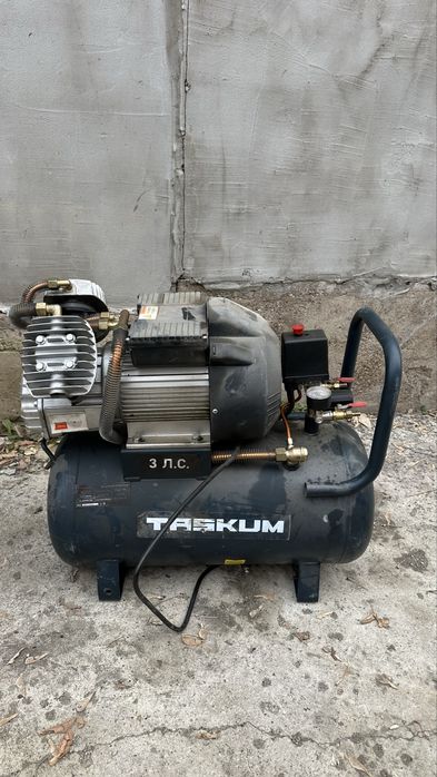 Компрессор почти новый продаю