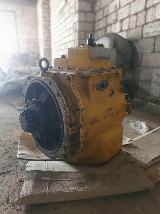 Продам КПП и радиатор бульдозер Shantui SD16
