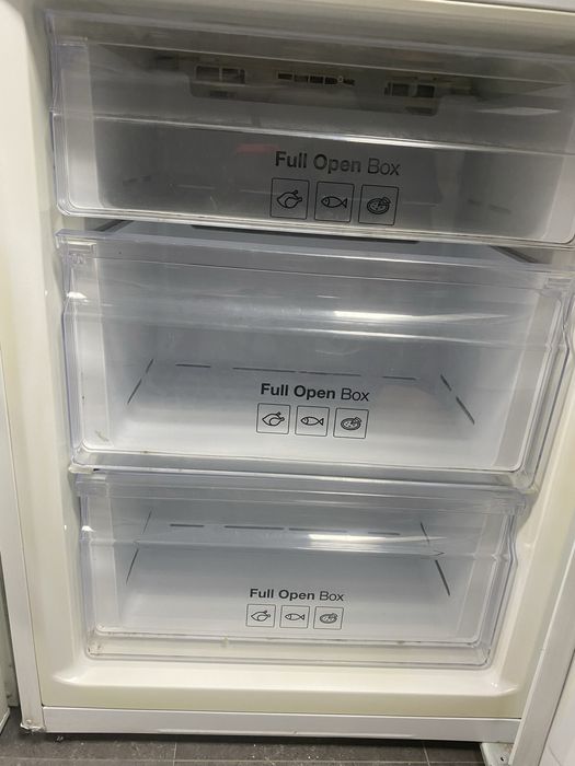 Хладилник с фризер SAMSUNG А++ No Frost